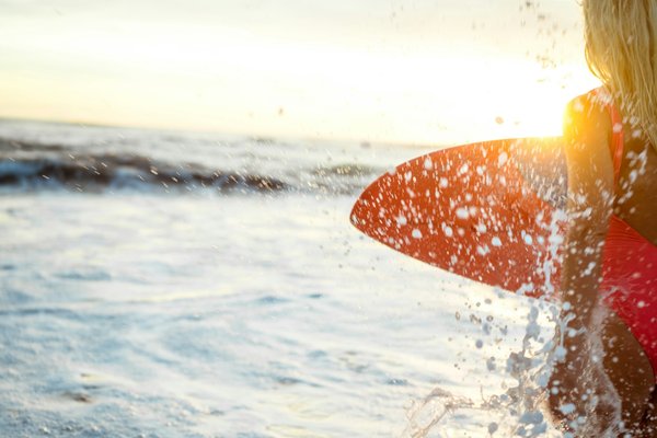 Surfez vert : découvrez des marques de surf éco-responsables